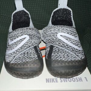 Nike Swoosh 1 Toddler Sneakers (Never worn)